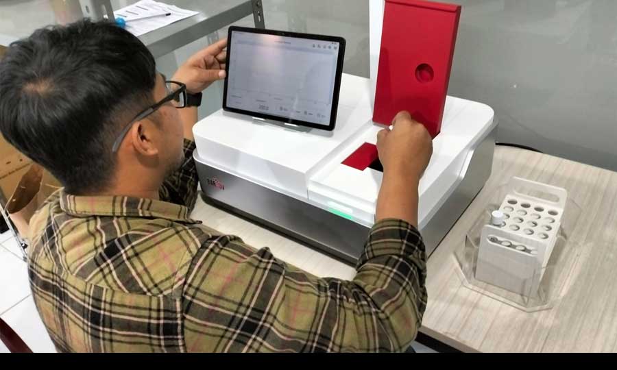 Gambar Spektrofotometer UV-Vis dan Penggunaannya di Laboratorium 3