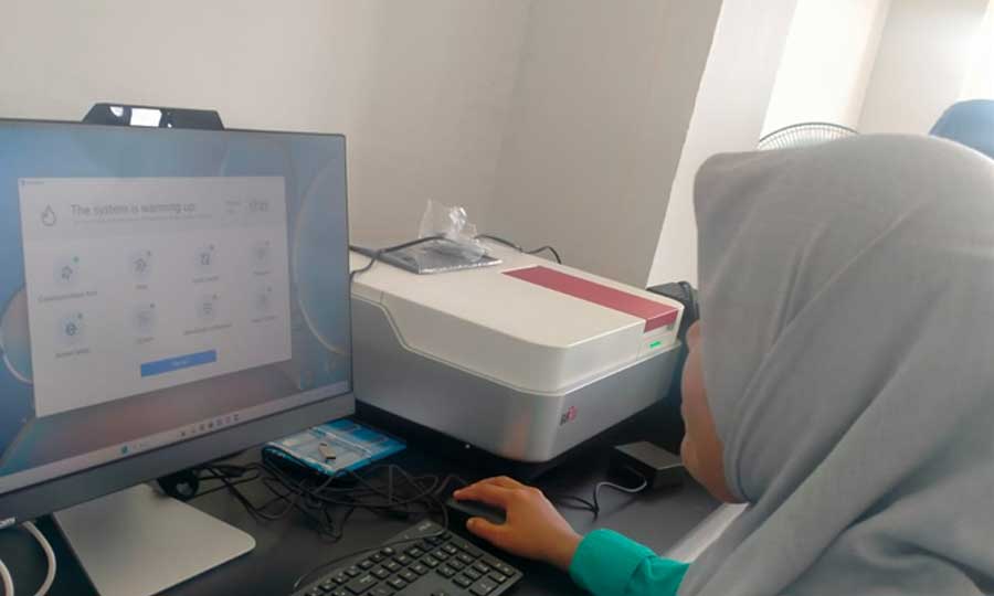Gambar Spektrofotometer UV-Vis dan Penggunaannya di Laboratorium 2