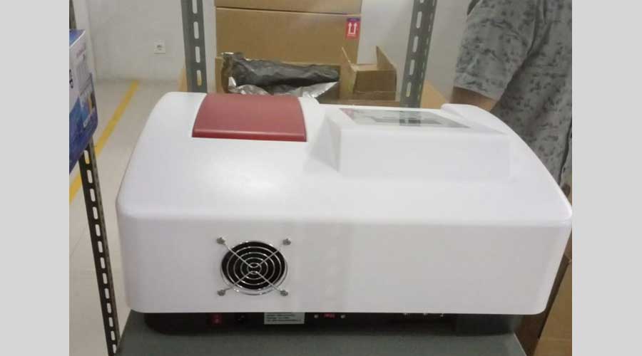 Gambar spektrofotometer single beam dari tampak belakang